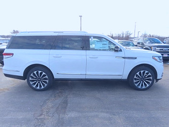 2023 Lincoln Navigator L Reserve Laconia NH | Tilton Rochester Concord New  Hampshire 5LMJJ3LG8PEL00127